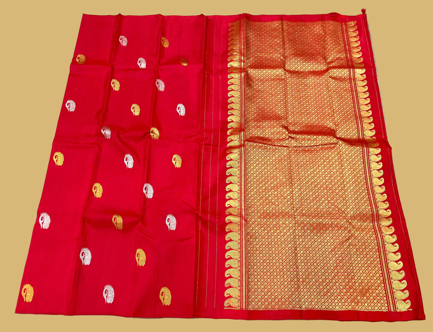 Red Borderless Pure Kanjeevaram Silk Saree with Gold & Silver Peacock Zari Butis