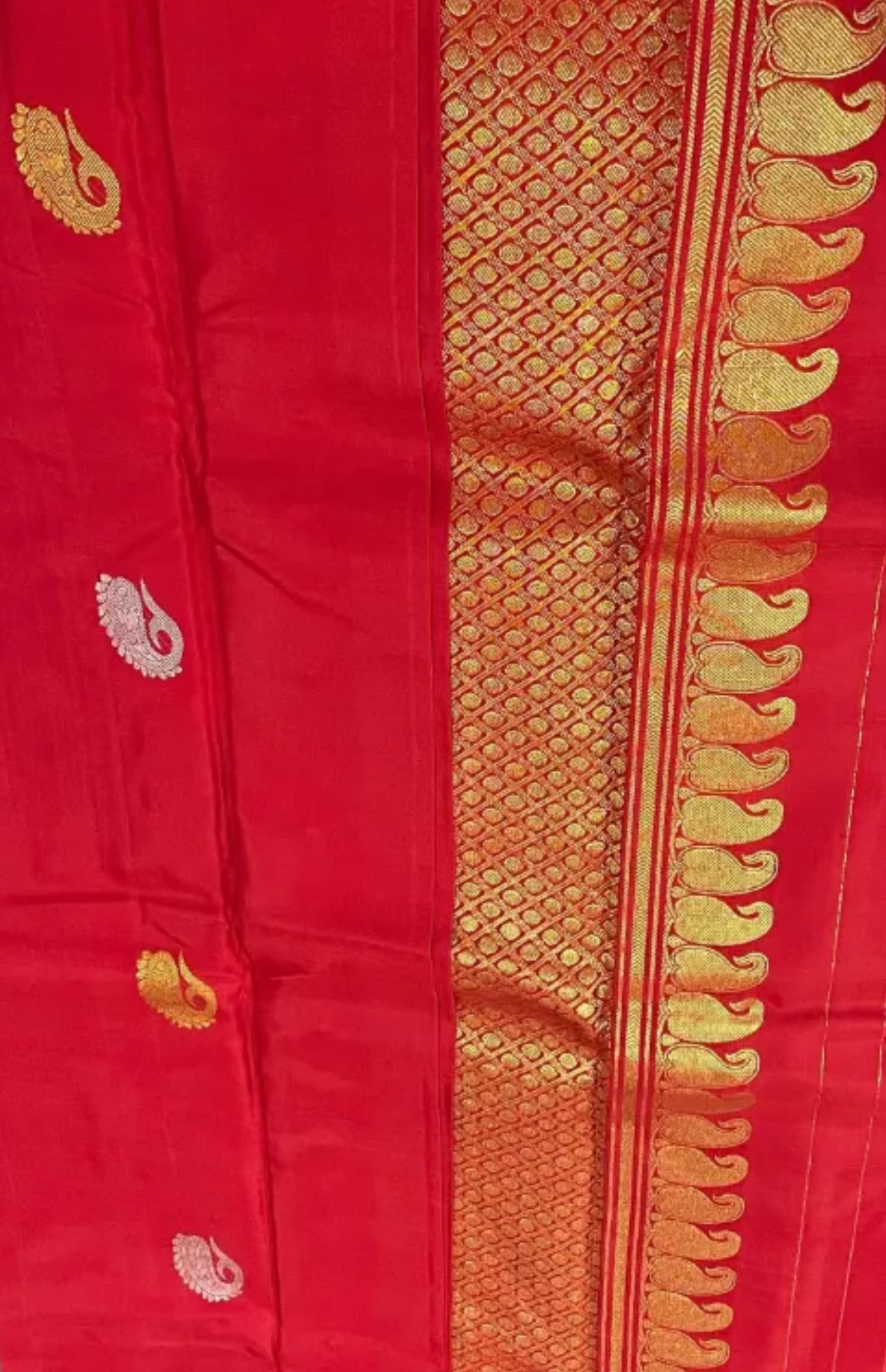 Red Borderless Pure Kanjeevaram Silk Saree with Gold & Silver Peacock Zari Butis